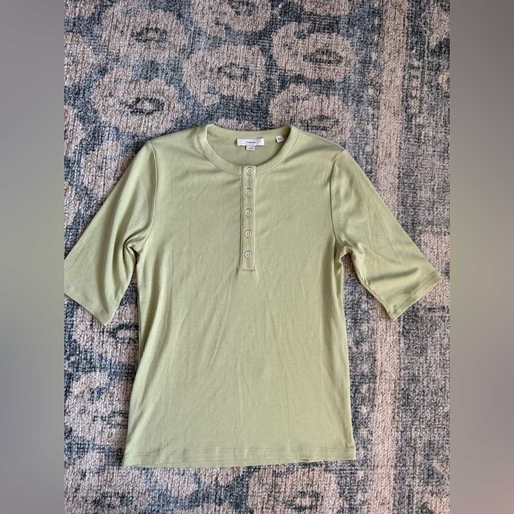 Vince Rib Elbow Sleeve Henley in Cacti Large Pristine Condition